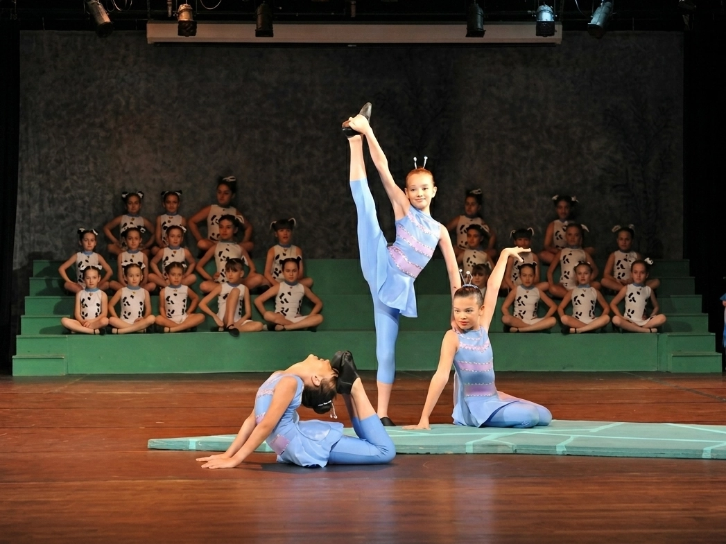 AcroDance